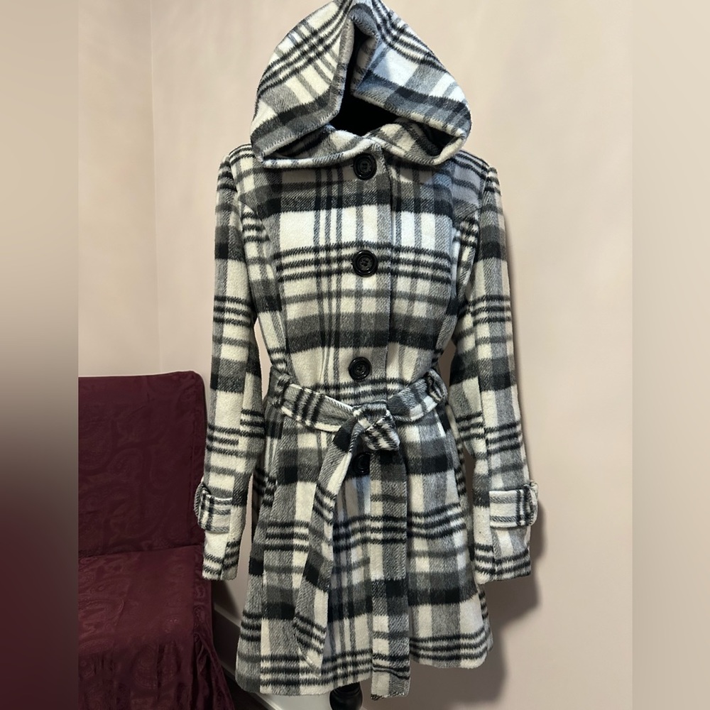 Beautiful 3/4 length coat